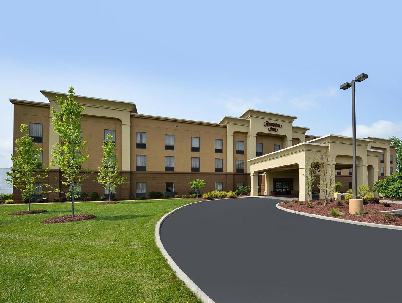 Hampton Inn Utica Exterior foto